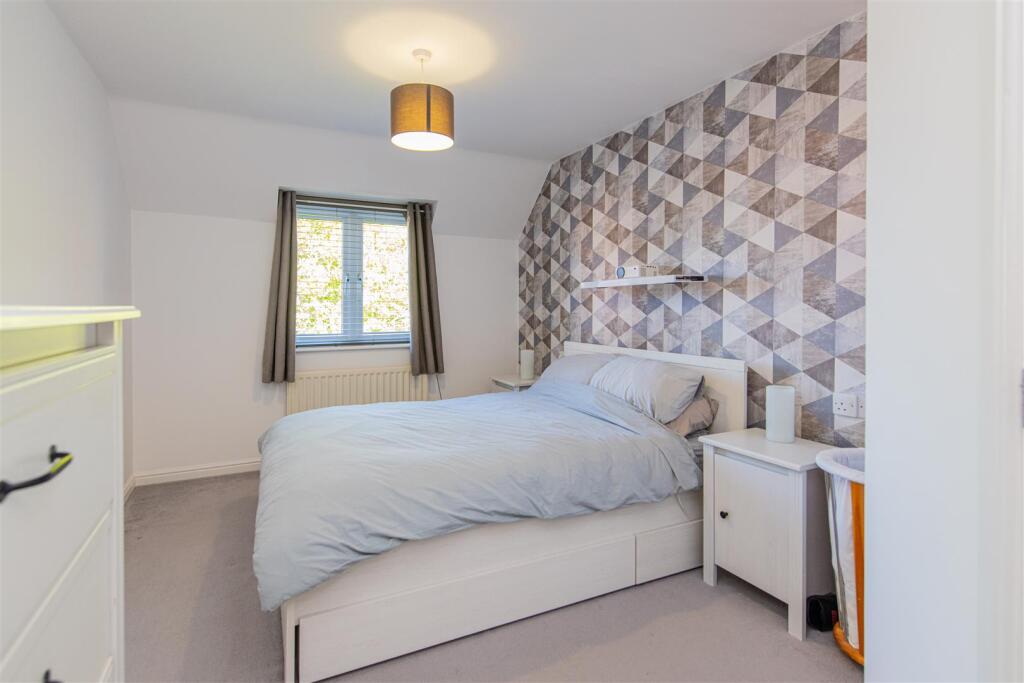 House in Northampton - View 5