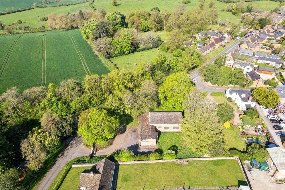 Main image of property: Chapmans Lane, Deddington, Oxfordshire, OX15