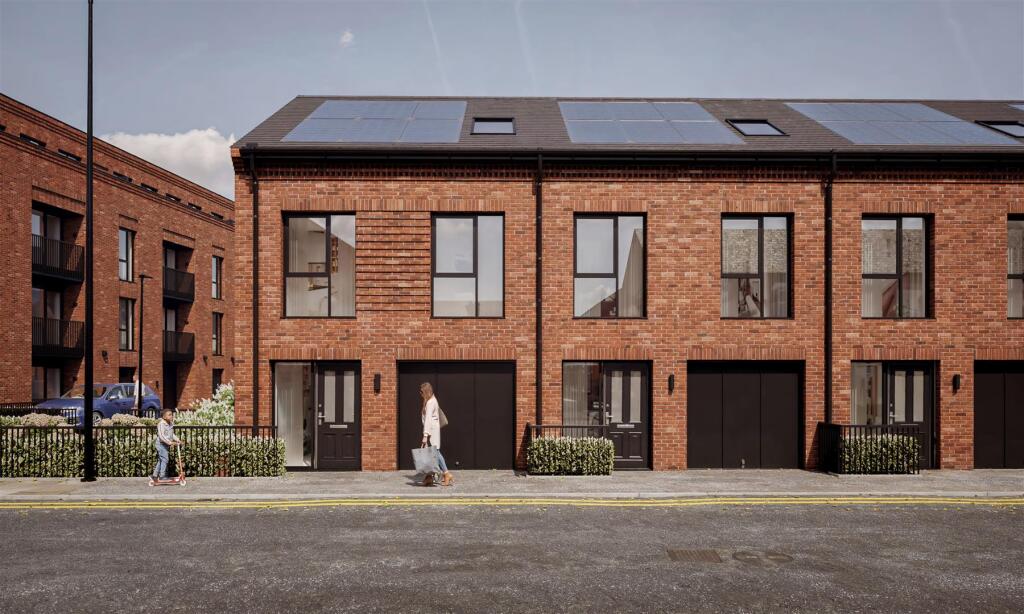 3-bed house on Brighton Grove, Sale, £220,000