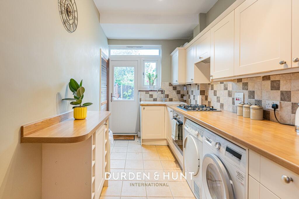 House in Southend-on-Sea - View 5