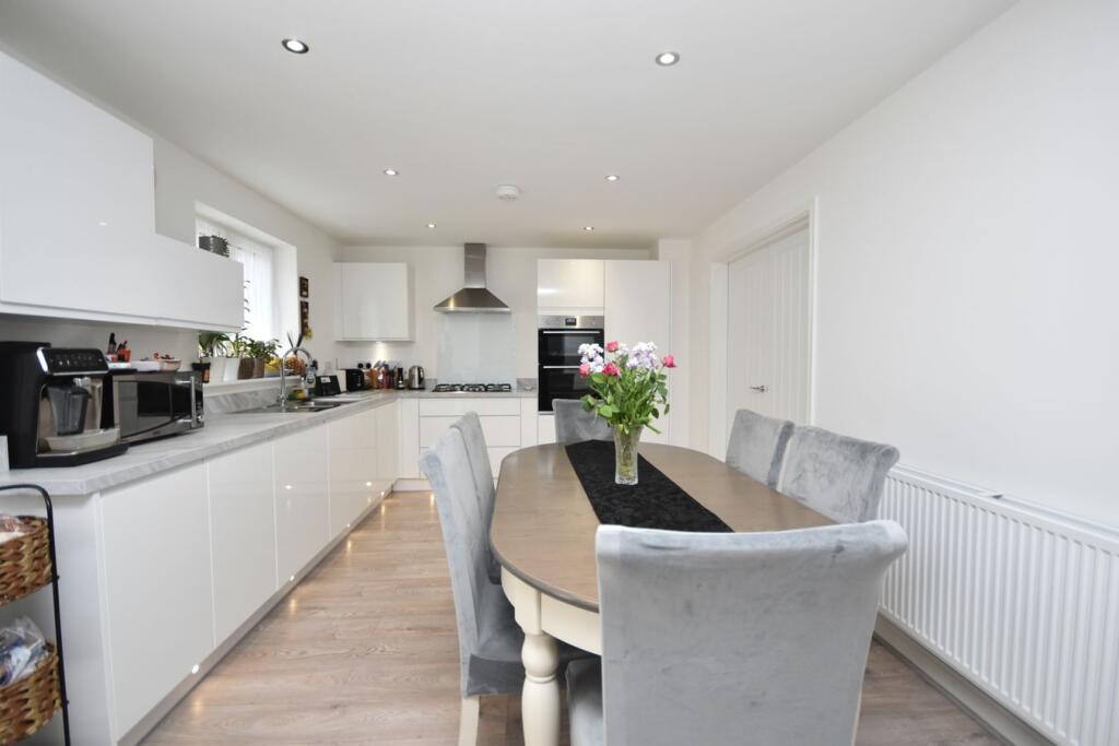 House in Little Harrowden, Glenvale Park, Wellingborough - View 5