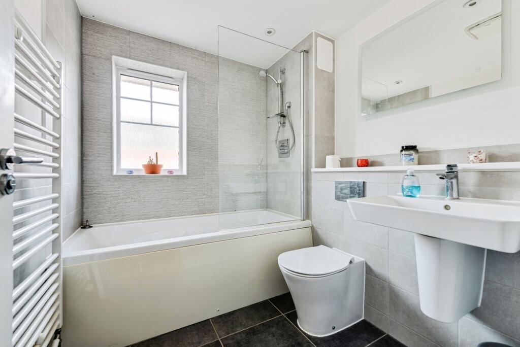 Ampthill Way, Faringdon, Oxfordshire, SN7 photo 2