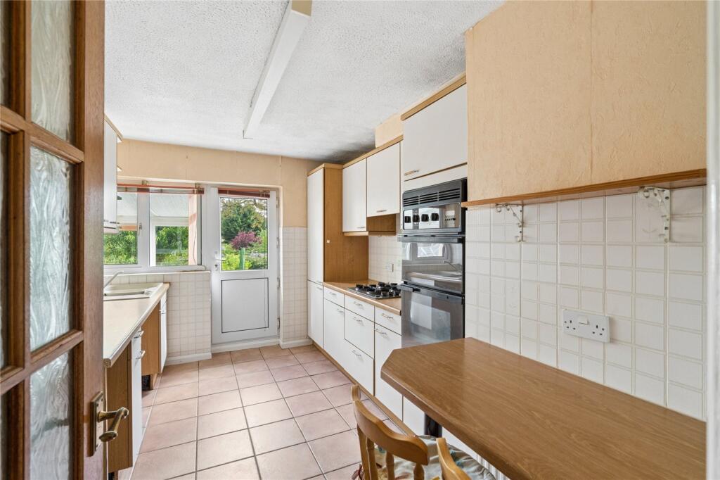 Covert Road, Northchurch, Berkhamsted, Hertfordshire, HP4 photo 3