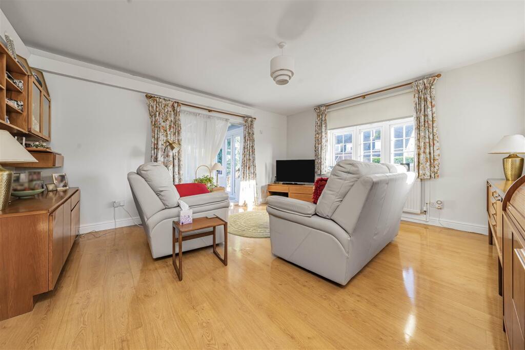 Additional image 3 of Newlyn Close, Bricket Wood, St. Albans
