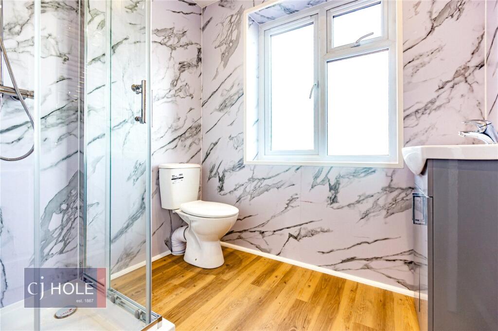 5 bedroom terraced house for rent