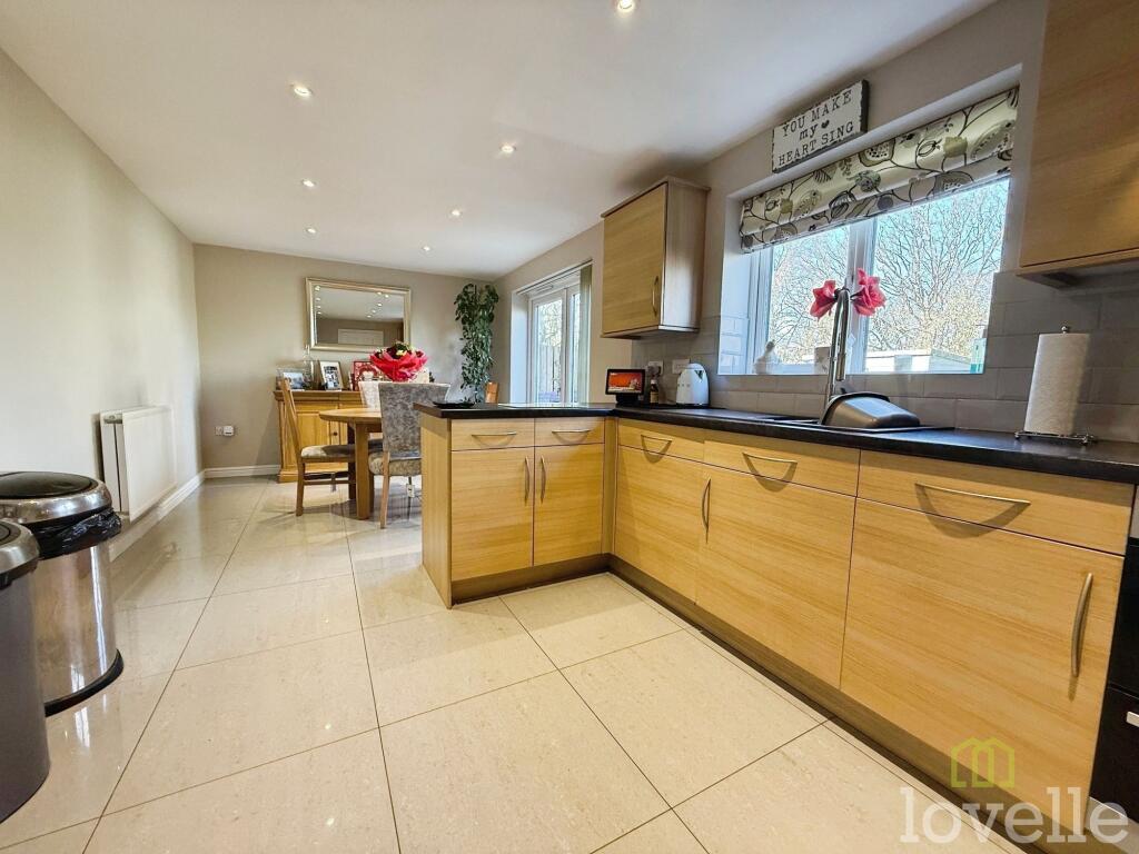 Furnace Close, North Hykeham, LN6 photo 4
