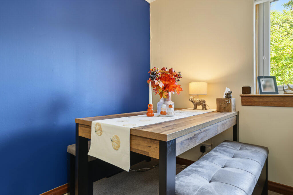 Apartment in Glasgow, South Mains, Milngavie - More