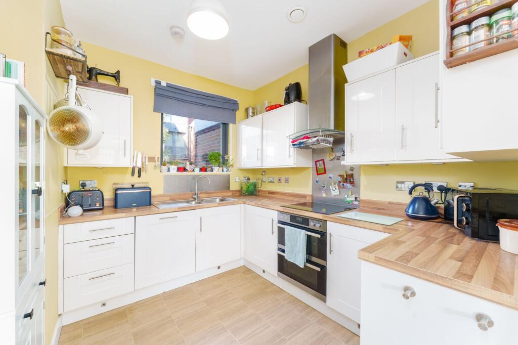 House in York - View 4