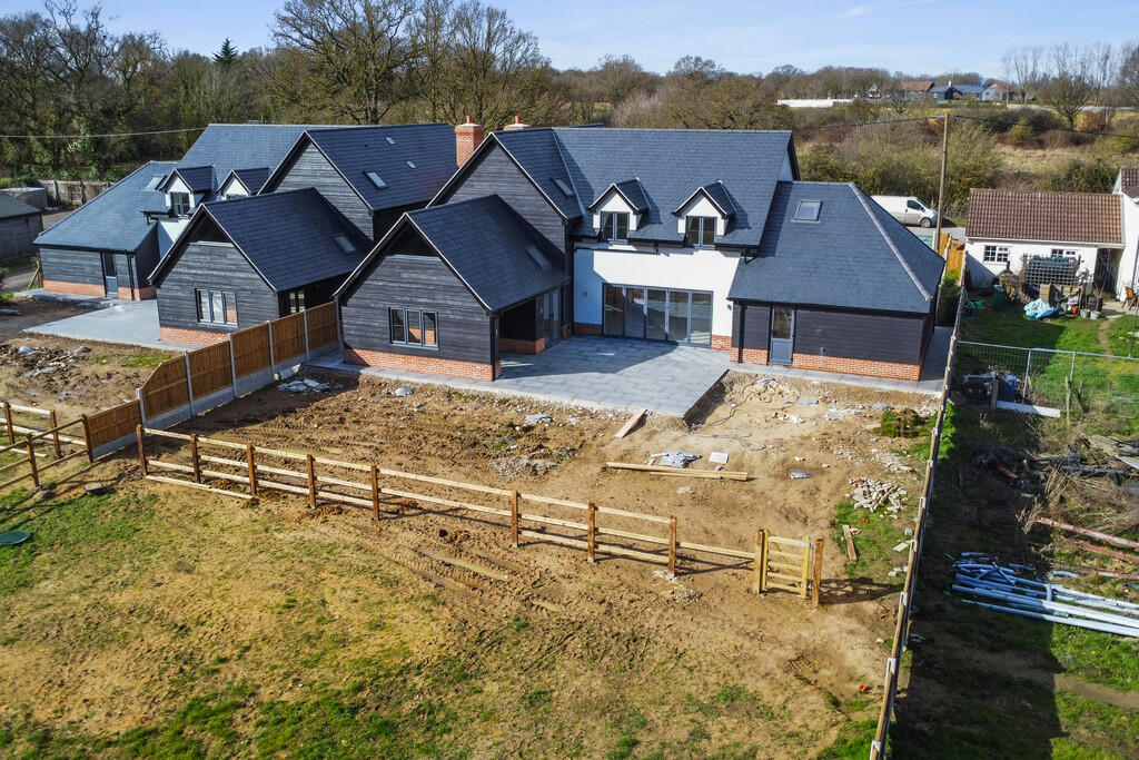 Turnpike Close, Ardleigh photo 4