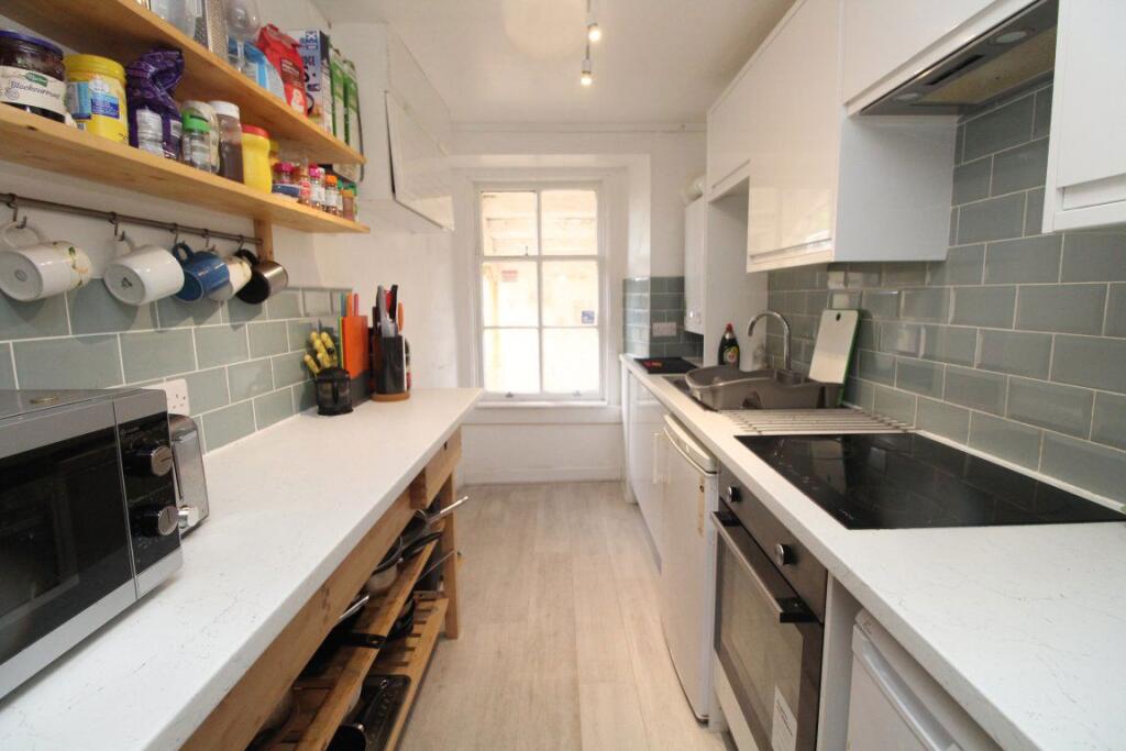 Apartment in Glasgow, North Kelvinside, Hillhead - View 4