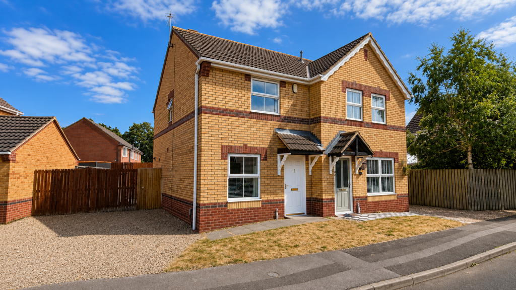 Main image of property: Fox Covert, South Hykeham, Lincoln, LN6 9UG