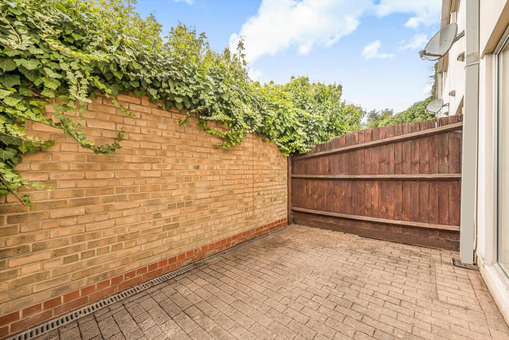 House in London - View 4