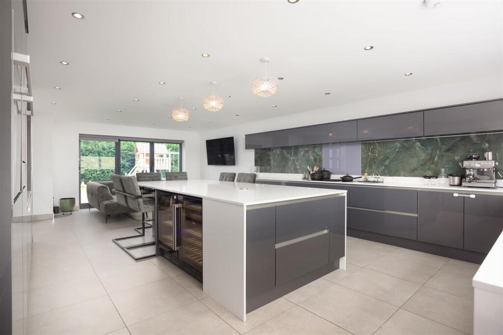 Additional image 10 of Mason House, Drighlington