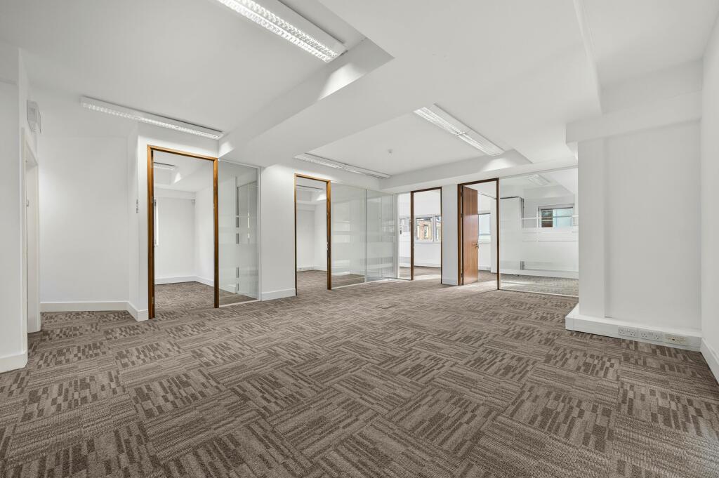 hall9.jpg