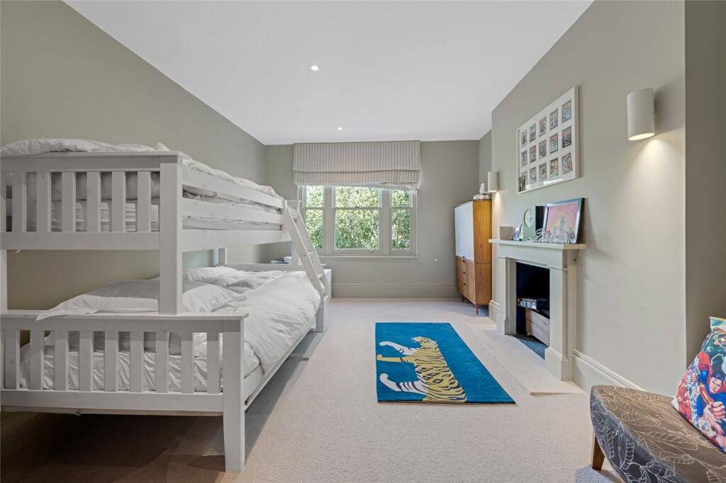 Apartment in London - View 5