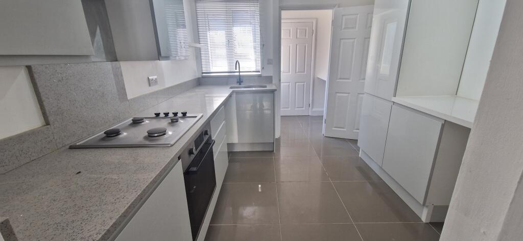 House in Dartford - View 5