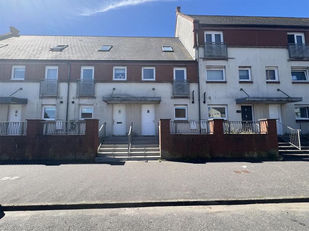 Main image of property: 6d Princes Street, Ardrossan, KA22 8GA