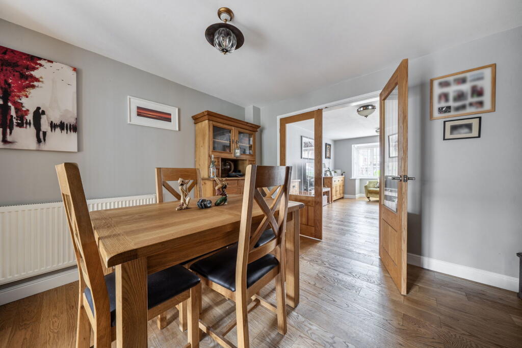 Irwell Close, Oakham photo 4