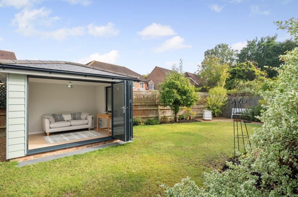 Wild Orchid Way, Southwater, RH13 photo 4