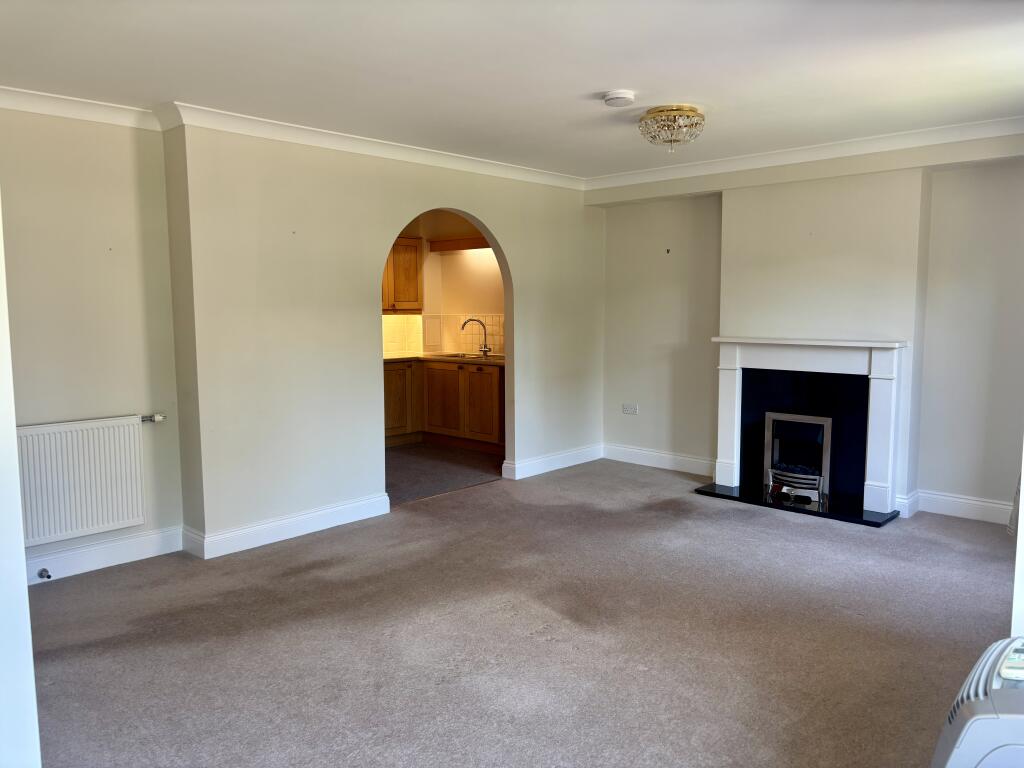 Apartment in Redhill - View 3