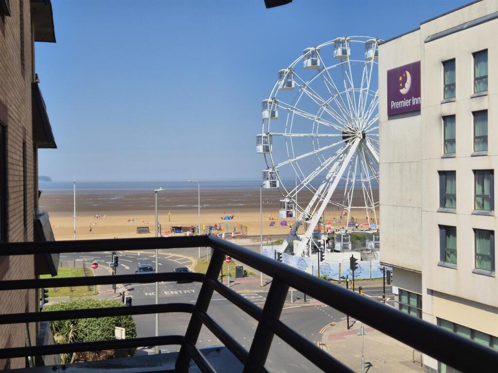 Apartment in Weston-super-Mare, North Somerset - View 2