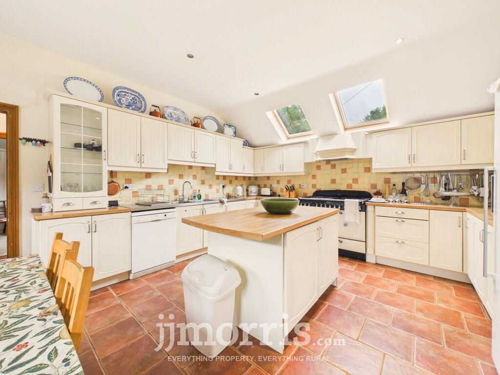 House in Pembroke Dock, Pembrokeshire - View 4