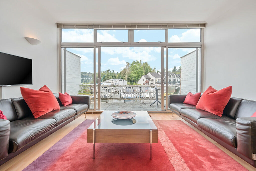 33 Nabwood, Windermere Marina Village, Bowness On Windermere, Cumbria, LA23 3BN photo 2