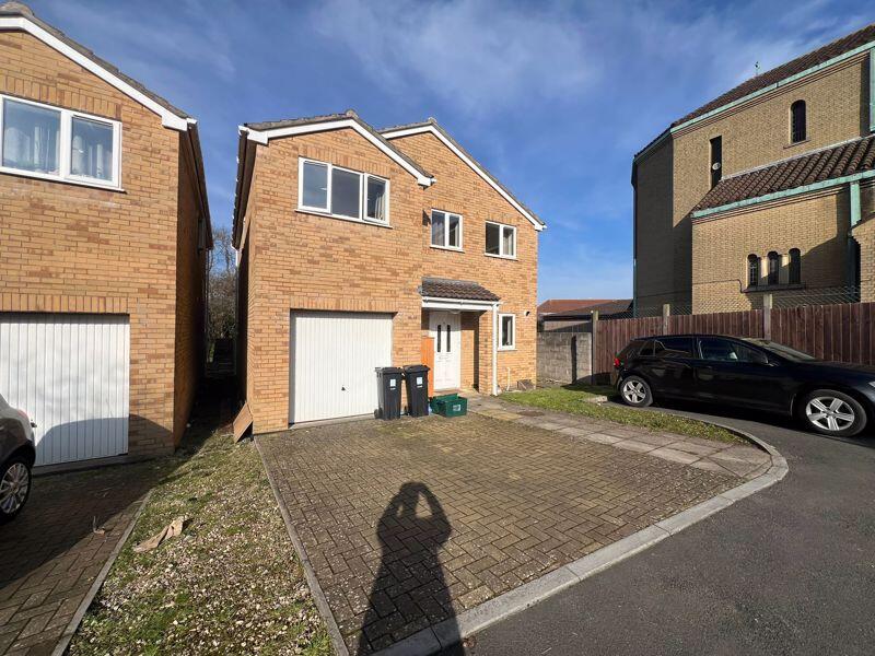 5 bedroom detached house for rent