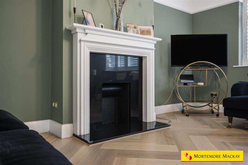 Haileybury Avenue, Enfield photo 4