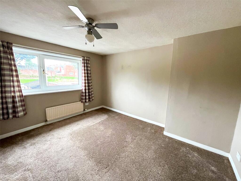 House in Sunderland, Peat Carr Estate, Hetton - View 4
