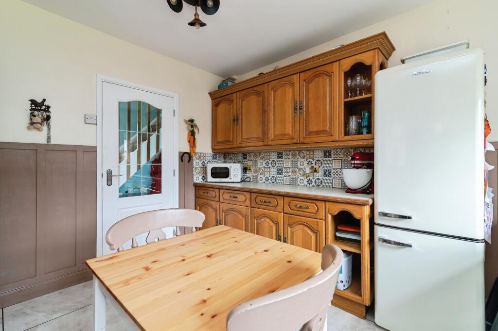 House in Nottingham, Bilborough - More