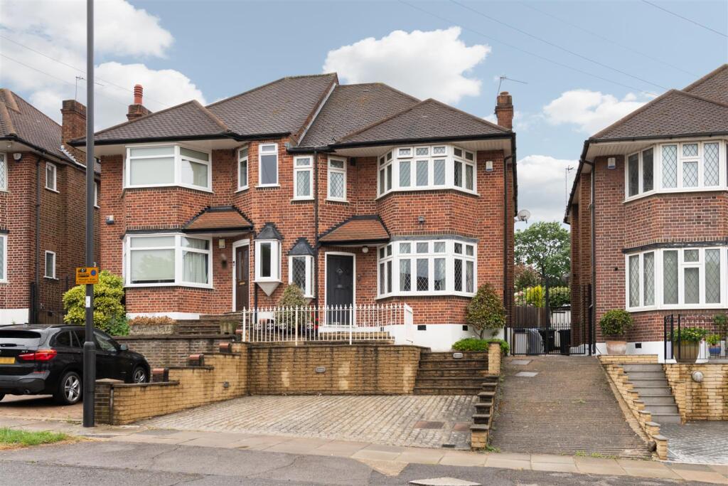 Main image of property: Arnos Grove, London, N14