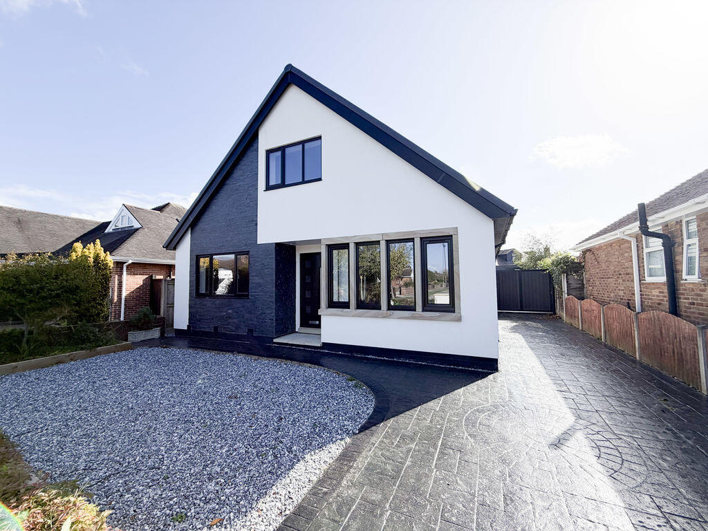 4-bed detached on 21 Green Drive, Poulton-Le-Fylde, £630,000