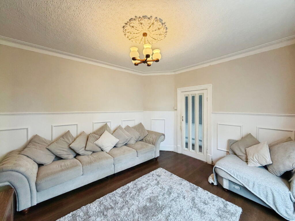 House in Swansea, Sandfields East - View 2