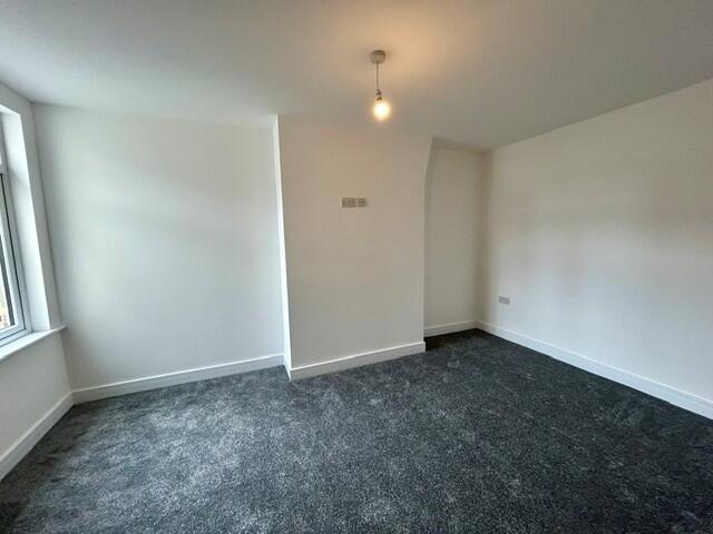 Apartment in Wirral, Liverpool City Region - View 5