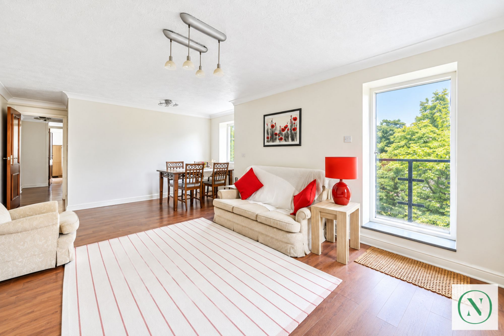 Apartment in Croydon - View 2