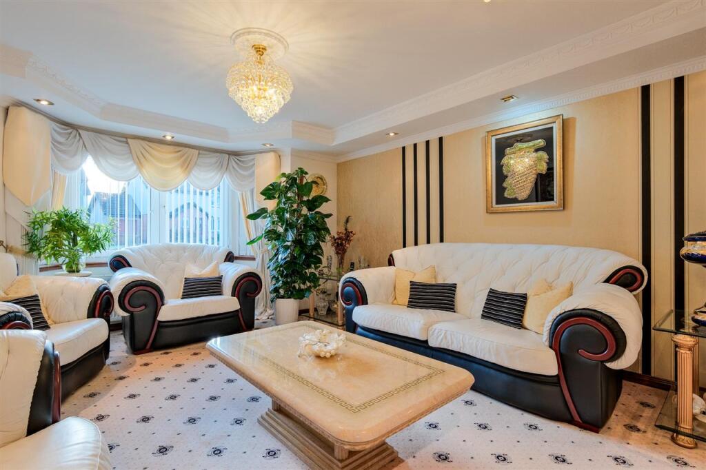 House in Paisley, Renfrewshire - View 2