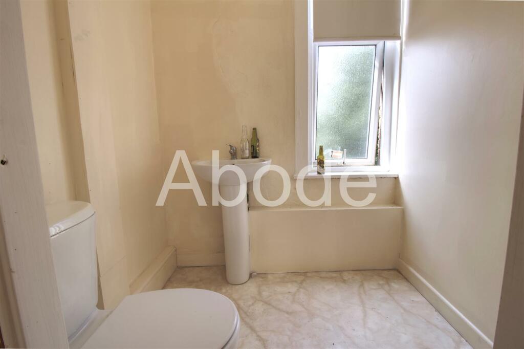 8 bedroom house for rent