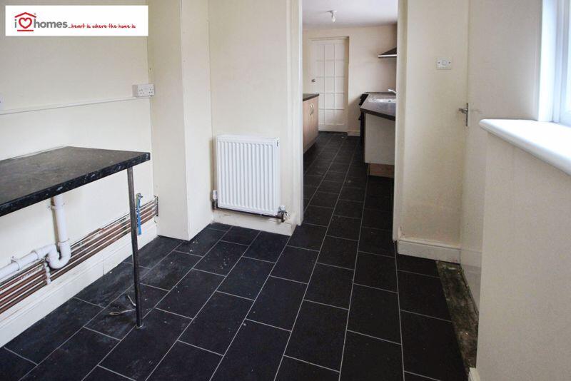 House in Walsall, Alumwell, Birchills - More