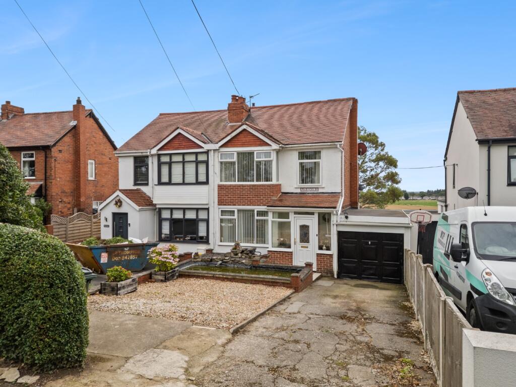 3-bed semi-detached on Grange Lane, Burghwallis, Doncaster, South Yorkshire, DN6, £260,000
