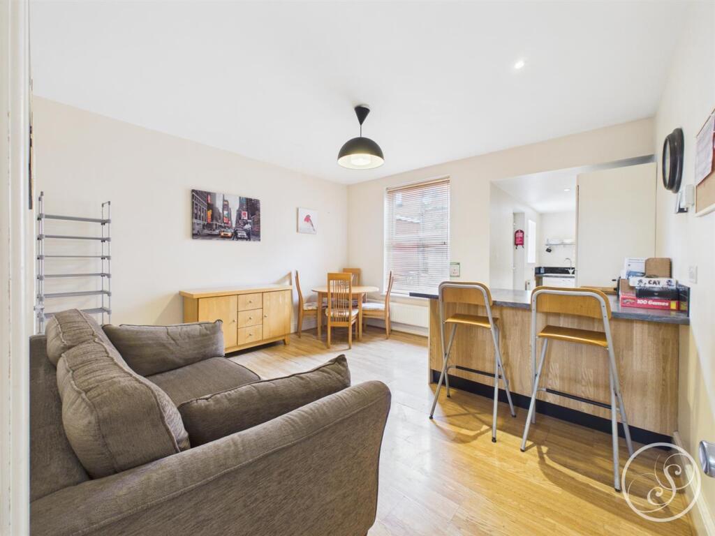 House in Leeds - View 4