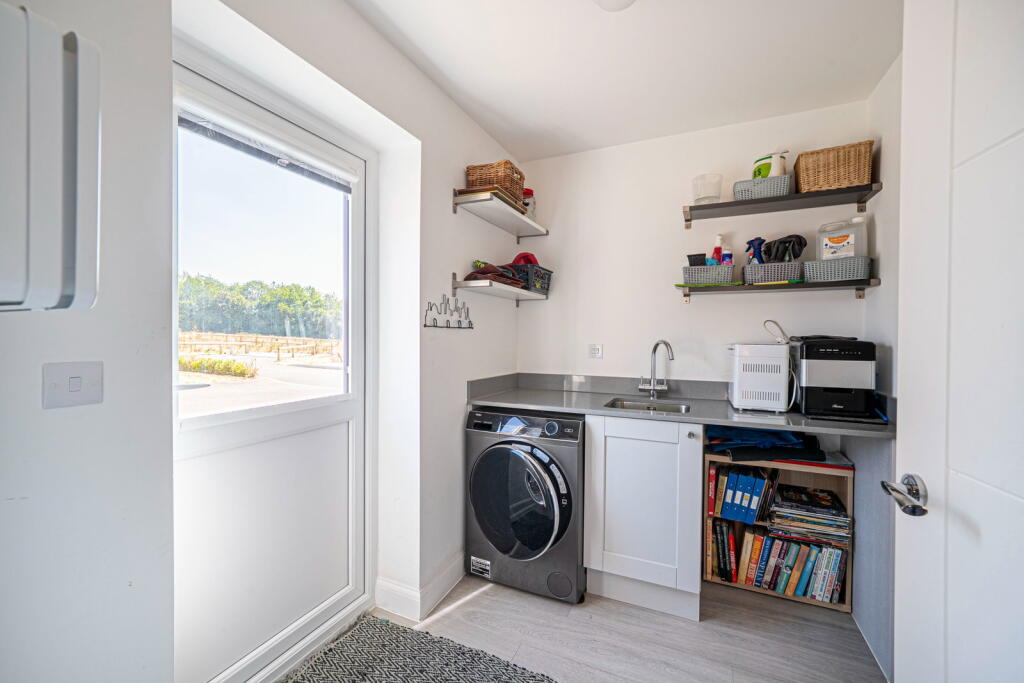 House in Basingstoke and Deane, Overton - More