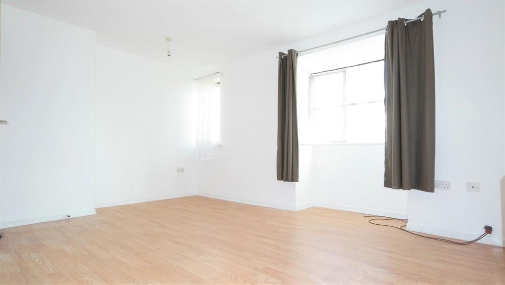 Somerset Hall, Tottenham, N17 photo 3