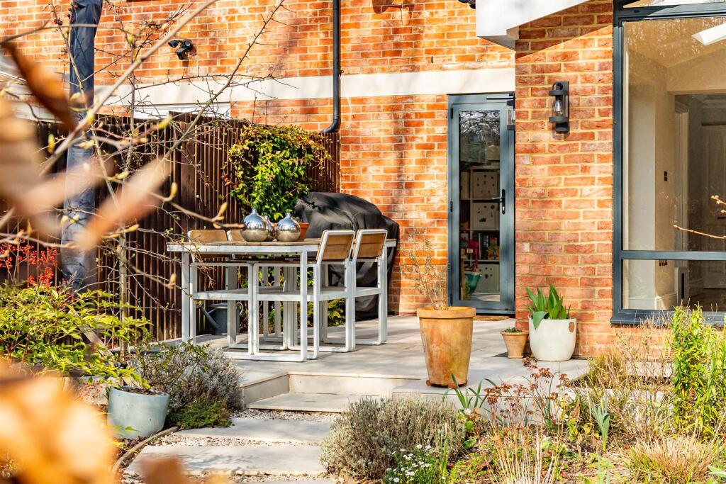 Additional image 13 of The Walled Garden, Tewin Water, Welwyn