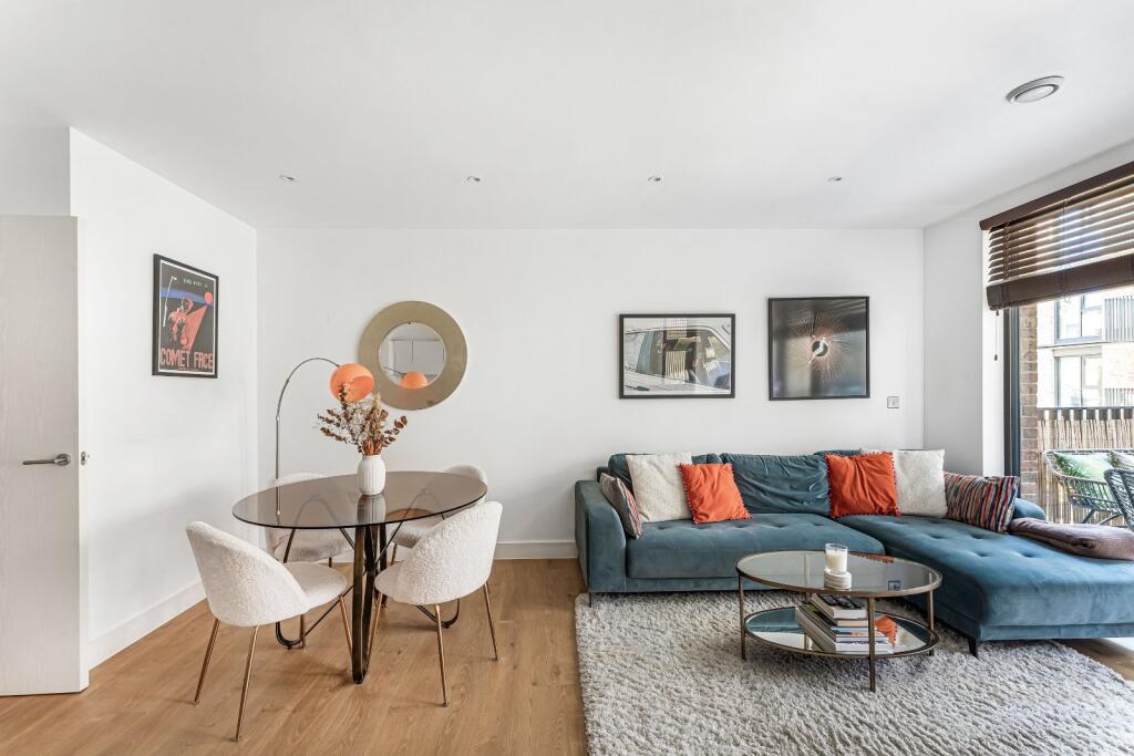 Apartment in London - View 3