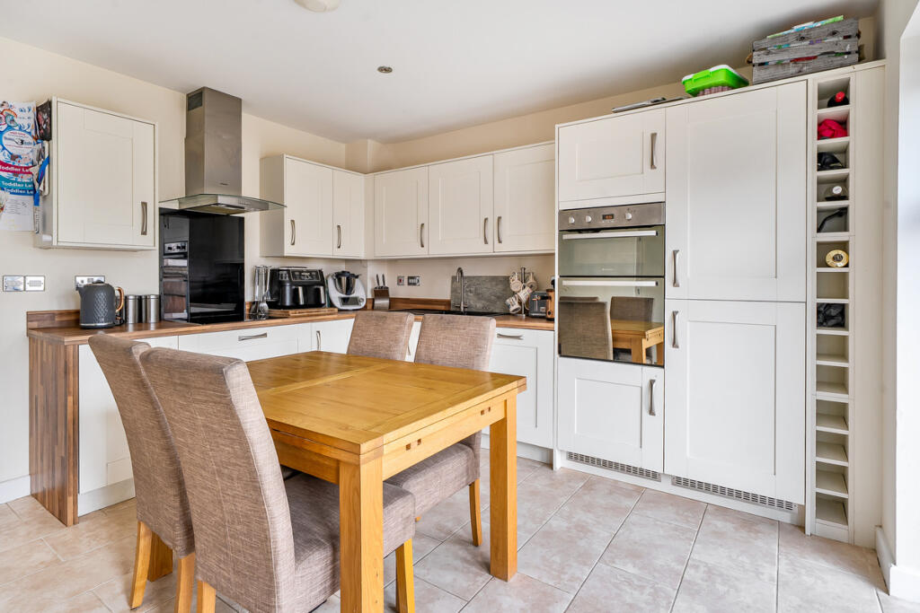House in Thornbury, Upper Morton - More