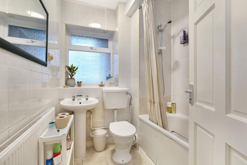 Apartment in London - View 5