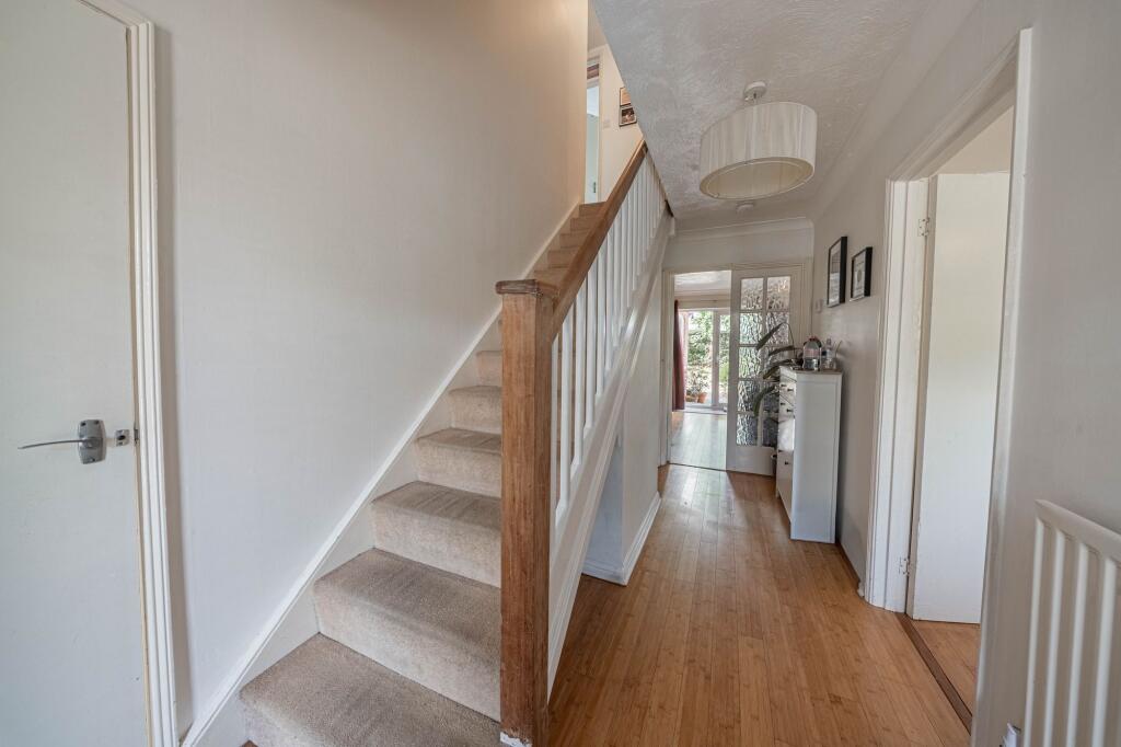House in Haywards Heath - View 5