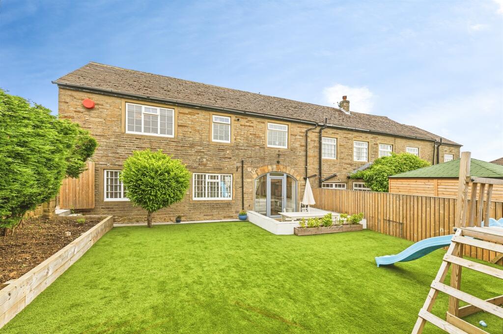 Main image of property: Wellthorne Mews, Ingbirchworth, Penistone
