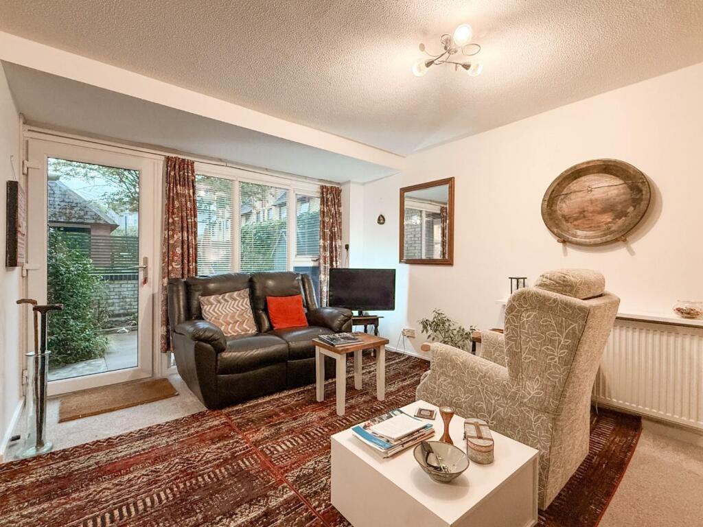 Apartment in Cambridge, Petersfield - View 4